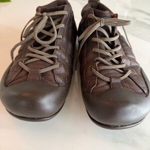 Camper Men's Brown Leather Shoes, gently worn